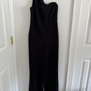 Elegant Black One-Shoulder Jumpsuit